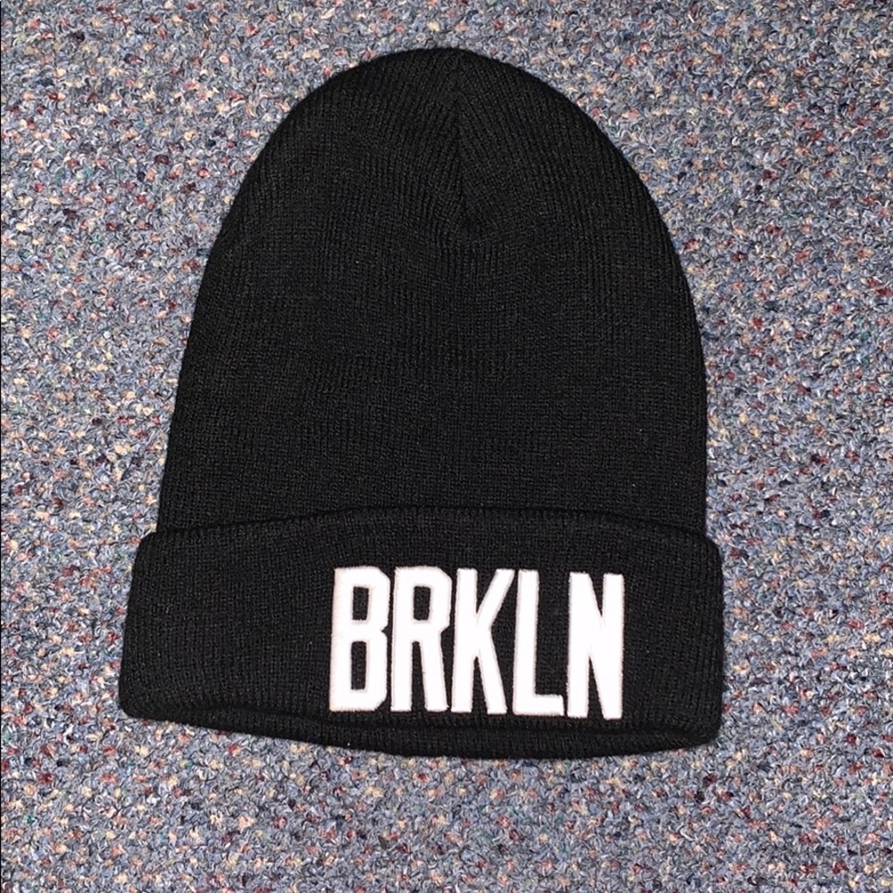 Aritzia Brkln beanie